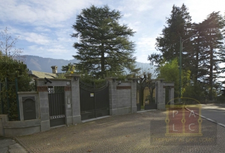 Villa Corinna access